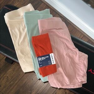 Old Navy Highwasited Jersey Bike Shorts Set